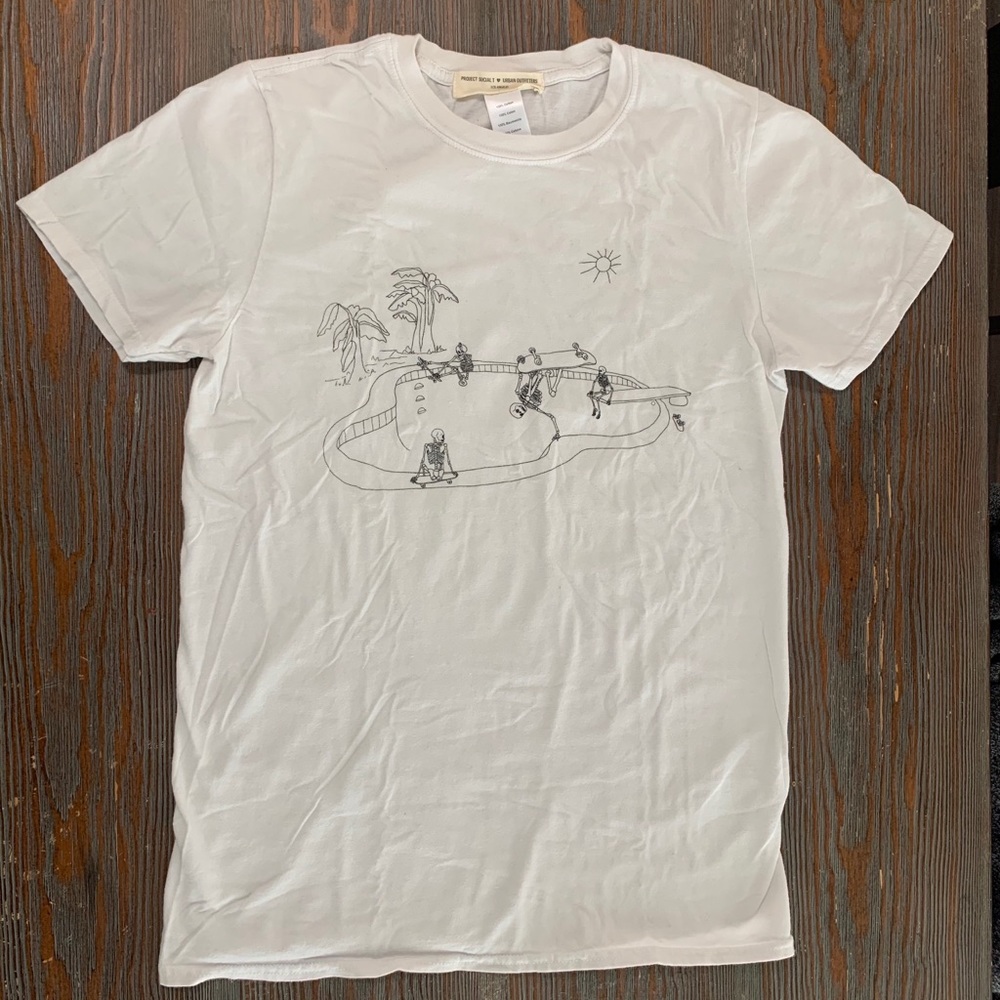 URBAN OUTFITTERS Graphic Tee